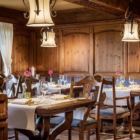 Romantik Astenkrone Hotel 4*