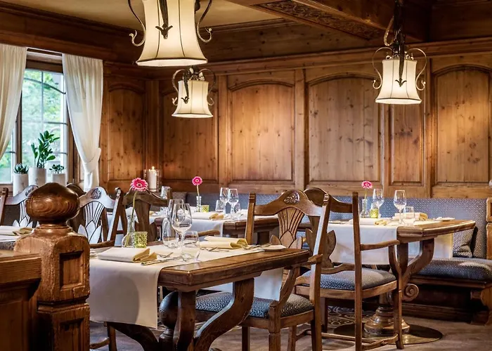 Romantik Astenkrone Отель 4*