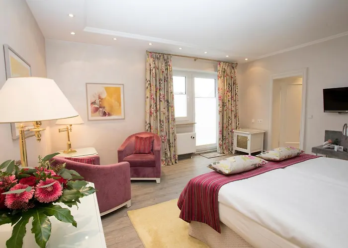 Romantik Astenkrone מלון 4*