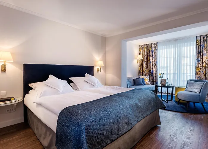 فندق Romantik Astenkrone 4*