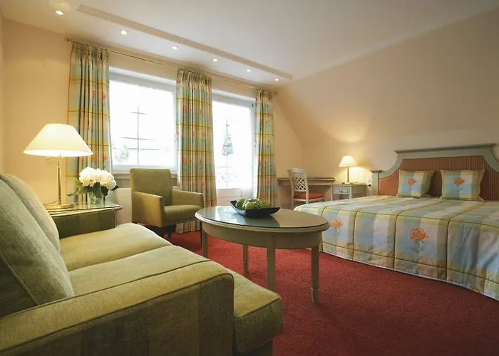 Romantik Astenkrone מלון 4*