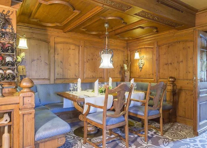 מלון Romantik Astenkrone 4*